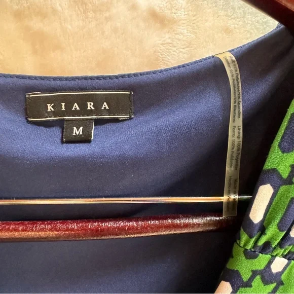 LAST CALL FINAL PRICE GREAT DEAL Kiara Geometric Twist Front Dress Medium EUC - Picture 5 of 7